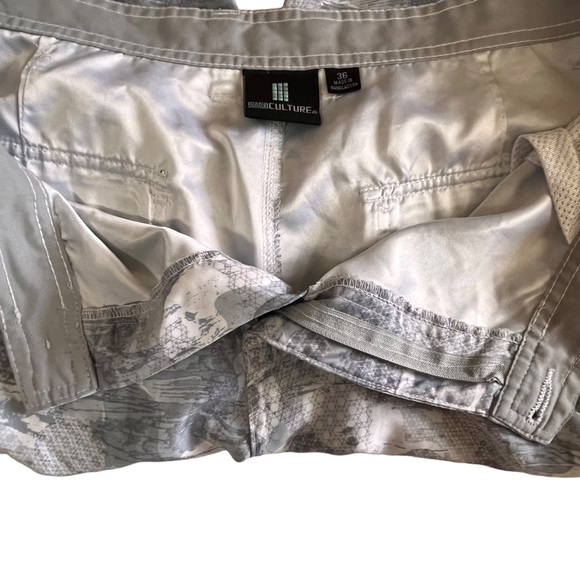 SubCulture Gray Cargo Shorts Adult Size 36" x 11" Utility Pockets Camouflage - Picture 7 of 9